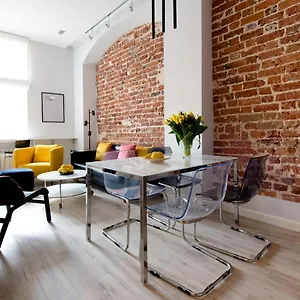  Apartment Elegant 2br, Amazing Old Town Views, Plac Solny Walk To Rynek! Amenities Poland